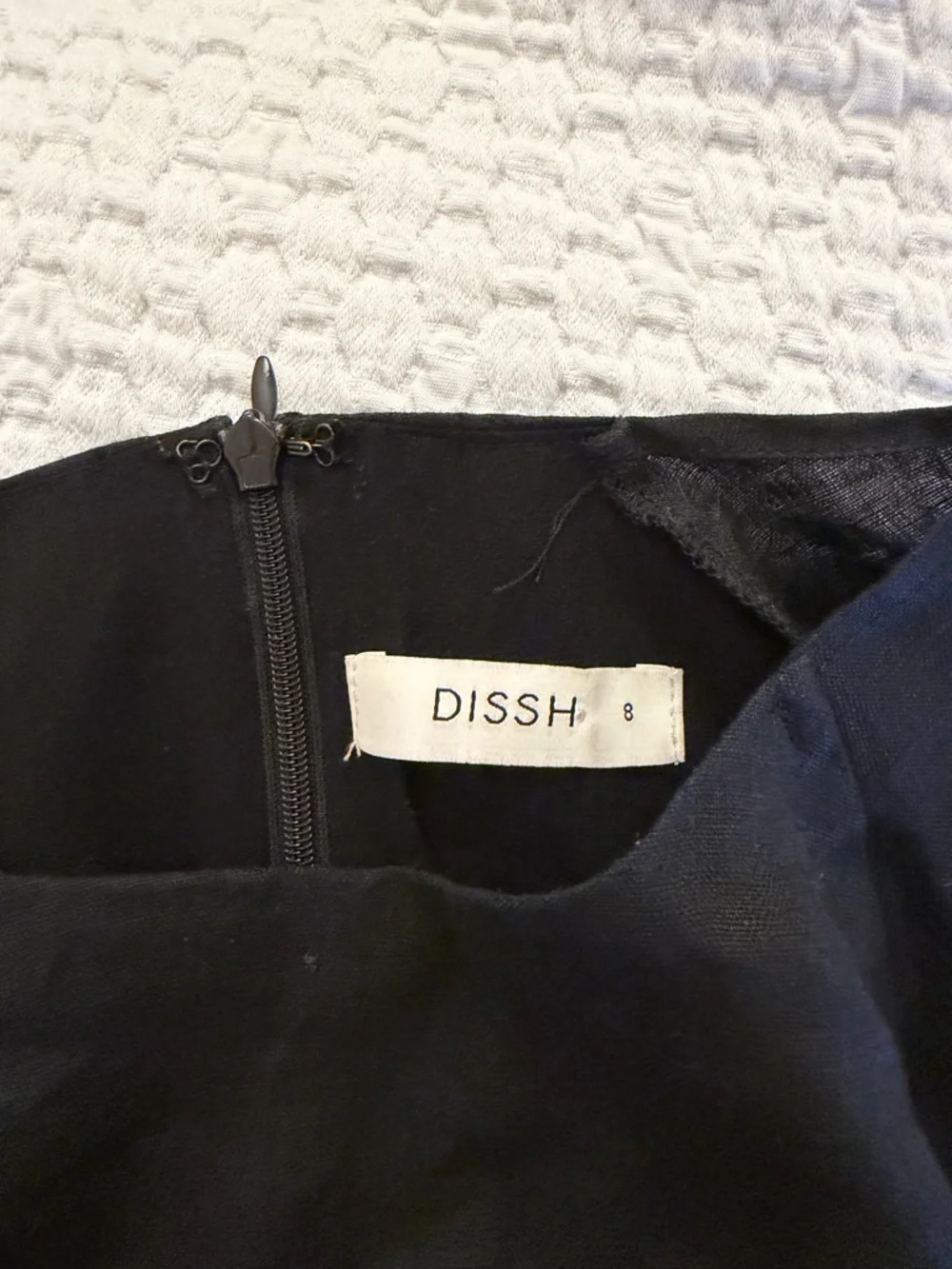 DISSH Black Cropped Long-Sleeve Elastic-Hem Top - Picture 3 of 3